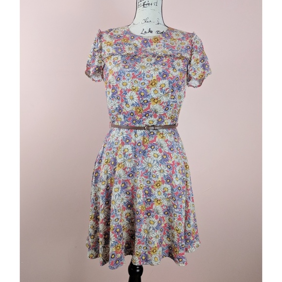 Forever 21 Dresses & Skirts - F21 Floral Belted A-line Flora Dress Medium